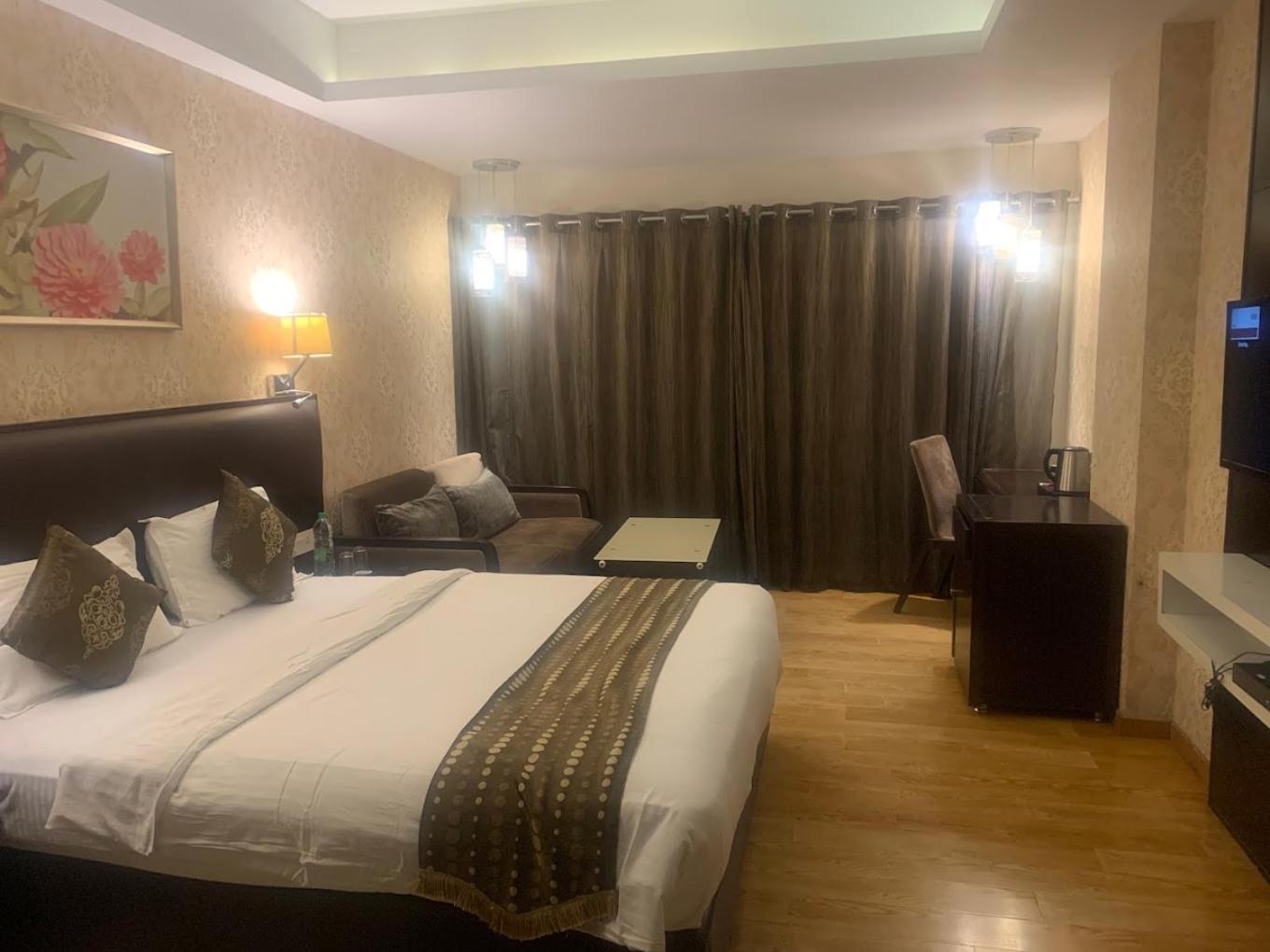Nandan Kanan Hotel & Resort Sipra Экстерьер фото