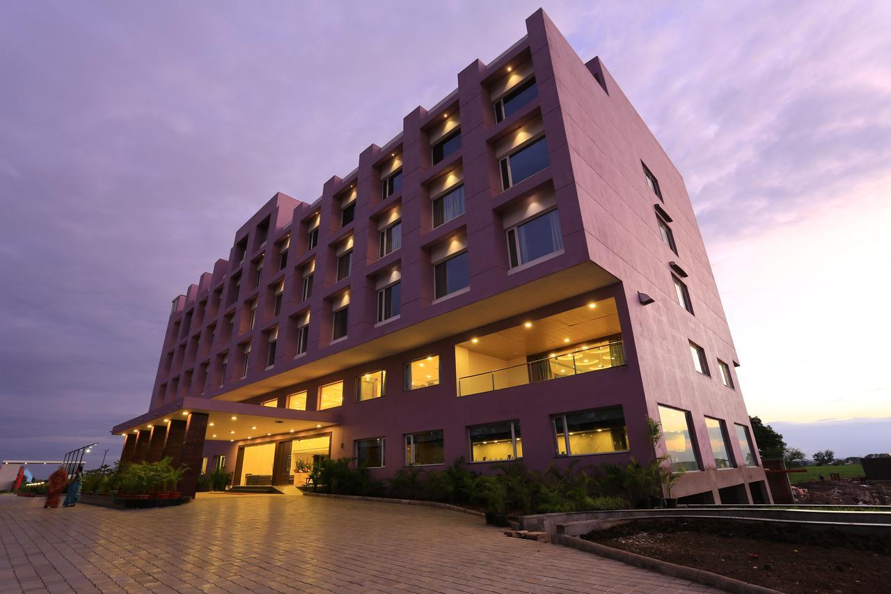 Nandan Kanan Hotel & Resort Sipra Экстерьер фото