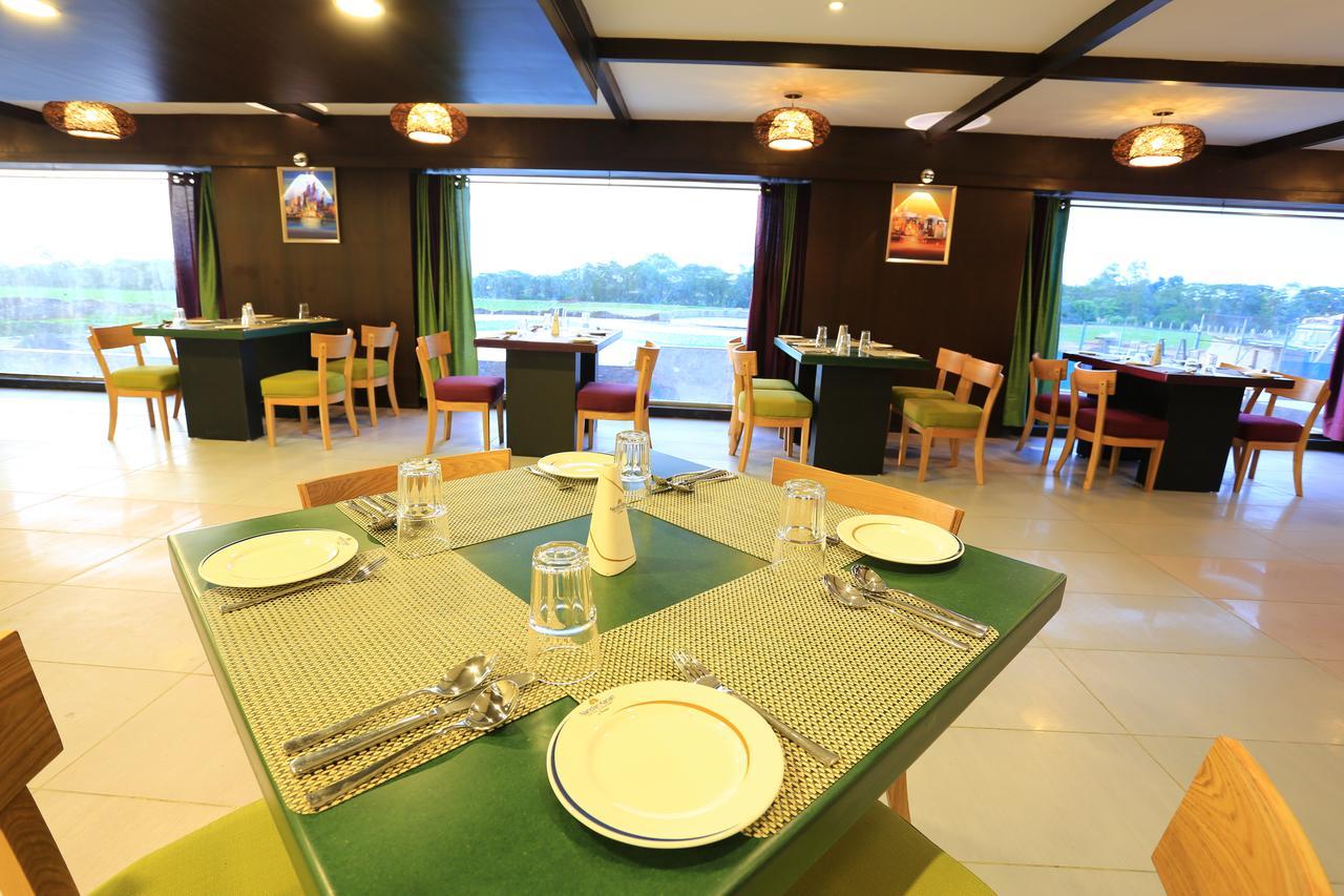 Nandan Kanan Hotel & Resort Sipra Экстерьер фото