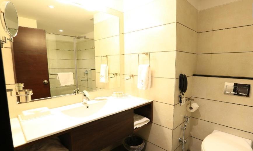 Nandan Kanan Hotel & Resort Sipra Экстерьер фото